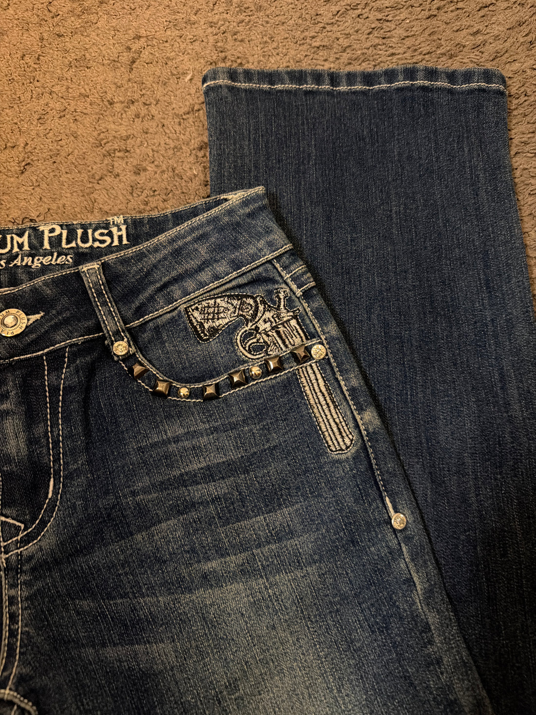 Stud murder jeans